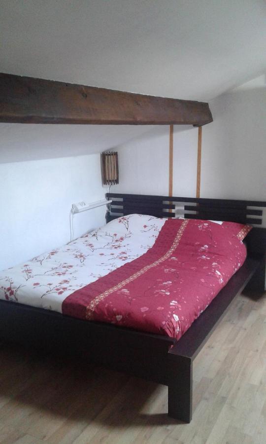 Ryokan Lankana Exideuil-sur-Vienne Екстериор снимка
