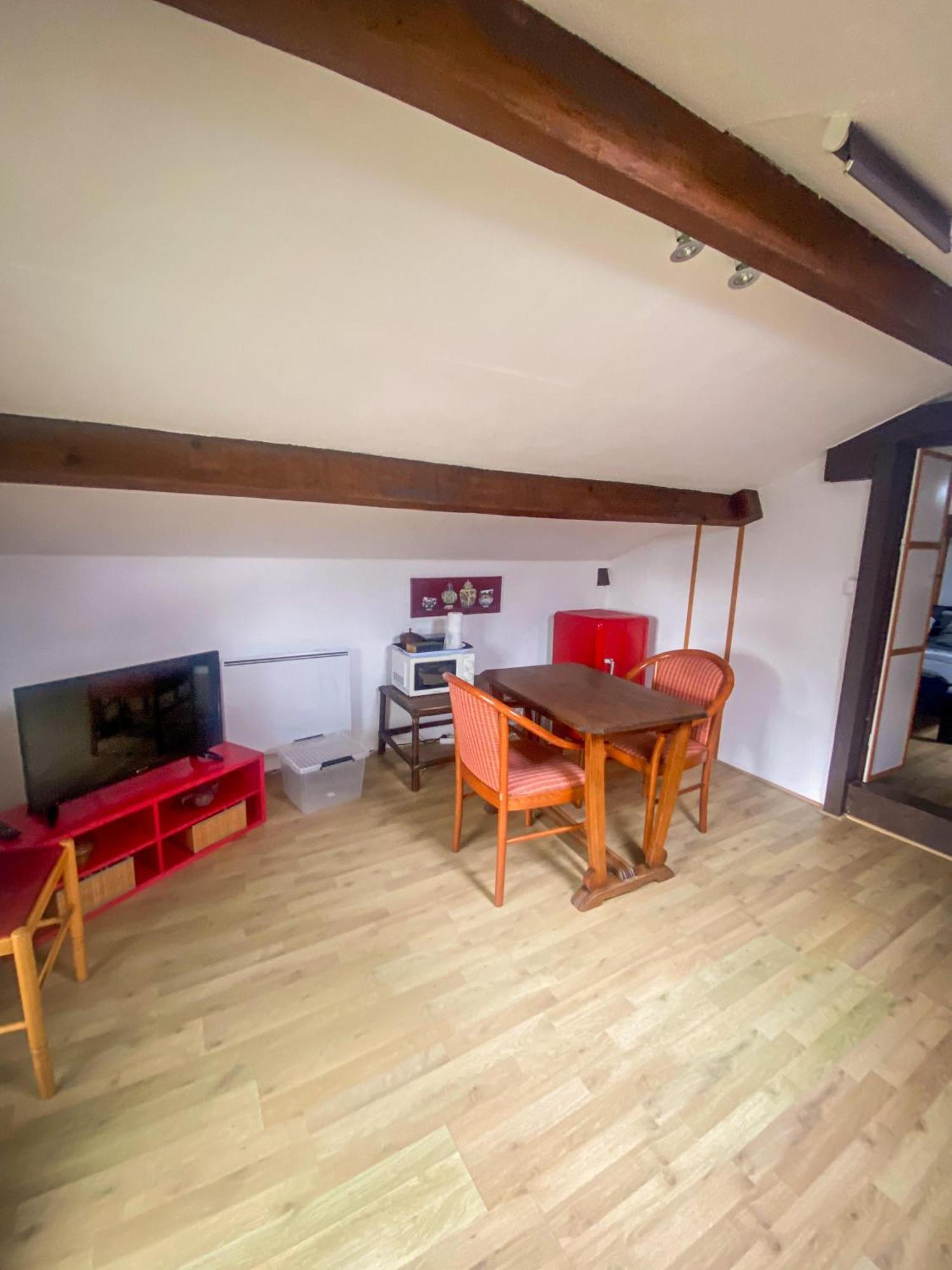 Ryokan Lankana Exideuil-sur-Vienne Екстериор снимка